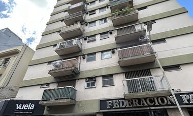 Venta departamento 3 ambientes con balcón en Avellaneda