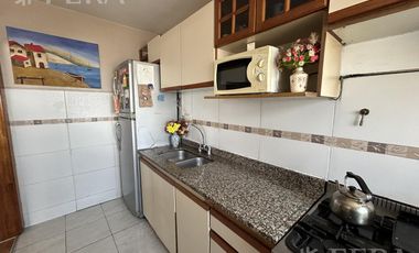 Venta departamento 3 ambientes con balcón en Avellaneda