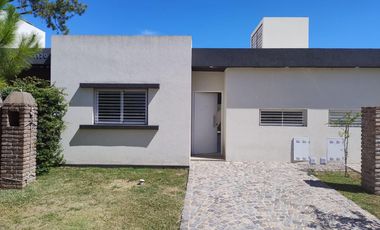 Casa en Matheu