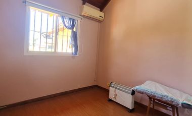 Increíble Dúplex en Complejo Cerrado: 4 ambientes, Patio y Cochera - en Venta.
