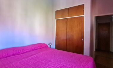 Increíble Dúplex en Complejo Cerrado: 4 ambientes, Patio y Cochera - en Venta.