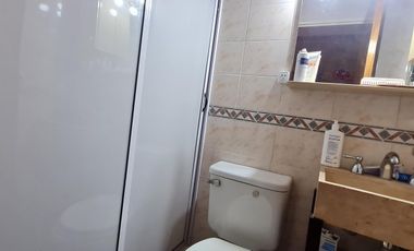 Increíble Dúplex en Complejo Cerrado: 4 ambientes, Patio y Cochera - en Venta.