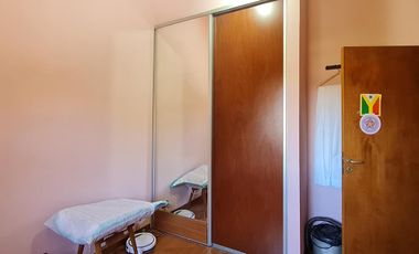 Increíble Dúplex en Complejo Cerrado: 4 ambientes, Patio y Cochera - en Venta.
