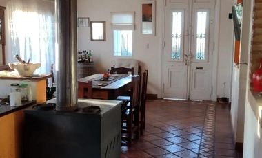 Quinta en venta - 3 Dormitorios 1 Baño - 22mts2 - Pehuajó