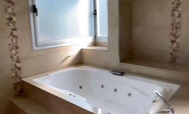 Casa 5amb con piscina - Barrio Privado Los Troncos