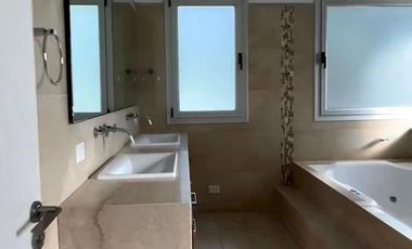 Casa 5amb con piscina - Barrio Privado Los Troncos