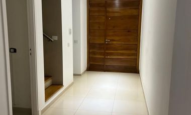 Casa 5amb con piscina - Barrio Privado Los Troncos