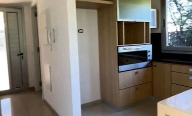 Casa 5amb con piscina - Barrio Privado Los Troncos