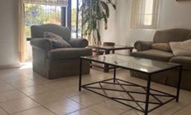 VENTA de DOS CASAS con amplio Jardín - Neuquén Capital