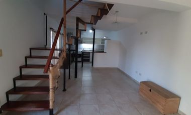 Dúplex en venta - 2 Dormitorios 1 Baño - Cochera - 200Mts2 - Saladillo
