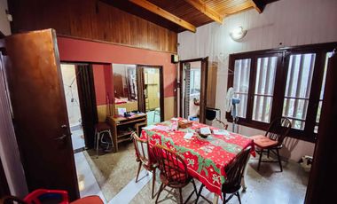 Casa en venta - 3 Dormitorios 4 Baños Local - 433Mts2 - Ensenada