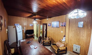 Casa en venta - 3 Dormitorios 4 Baños Local - 433Mts2 - Ensenada