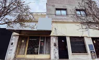 Casa en venta - 3 Dormitorios 4 Baños Local - 433Mts2 - Ensenada