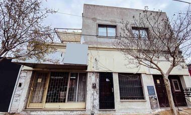Casa en venta - 3 Dormitorios 4 Baños Local - 433Mts2 - Ensenada