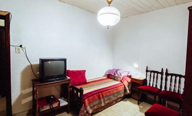 Casa en venta - 3 Dormitorios 4 Baños Local - 433Mts2 - Ensenada