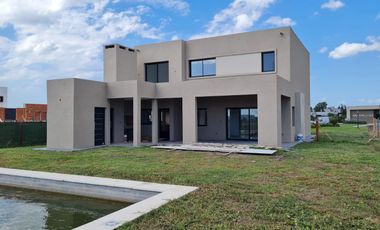 Casa en AREA 1 LOTE INTERNO - San Sebastián