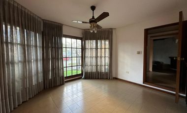 Chalet en San Miguel Ctro. Uso Profesional
