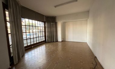Chalet en San Miguel Ctro. Uso Profesional