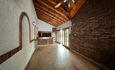 Chalet en San Miguel Ctro. Uso Profesional