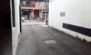 Galpón en  Venta Ramos Mejía, Cocheras