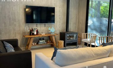 Casa - 5 ambientes con pileta, quincho y parrilla - Costa Esmeralda - VENTA -