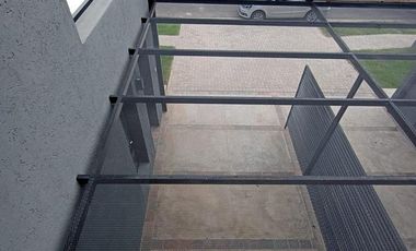 Venta - Duplex - 2 Dormitorios - B°  Miradores de Manantiales 2