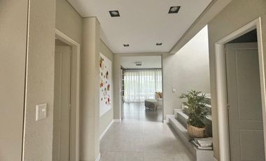 Casa en  venta con pileta 7 ambientes en los Castaños Nordelta
