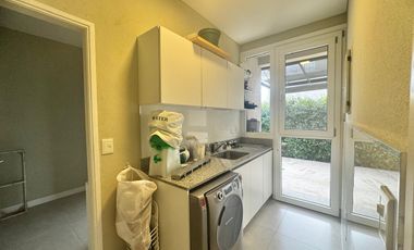 Casa en  venta con pileta 7 ambientes en los Castaños Nordelta