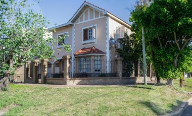 Casa en venta - Lomas de Zamora, Caseros al 1700