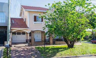 Casa en venta - Lomas de Zamora, Caseros al 1700