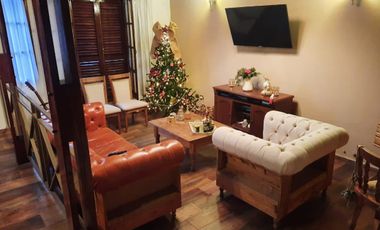 Casa en  venta tres dormitorios, patio, piscina en Junin.