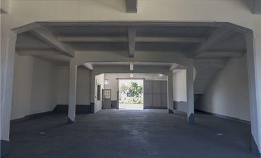 Depósito en  Ensenada a mts del Puerto y Zona Franca
