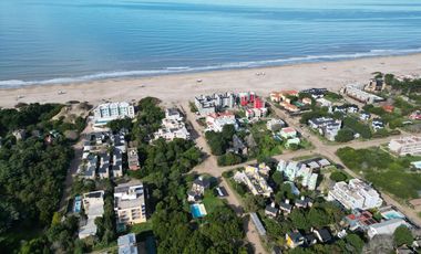 DUPLEX  2 dorm , 2 baños - 73 mts2 con pileta climat. -Las Gaviotas (Mar de las Pampas )
