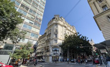 Señorial oficina en edificio frances en Tribunales