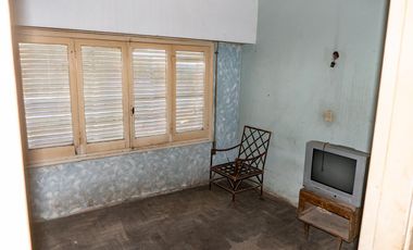 VENTA - 2 casas - sobre ruta 9 - Roldán