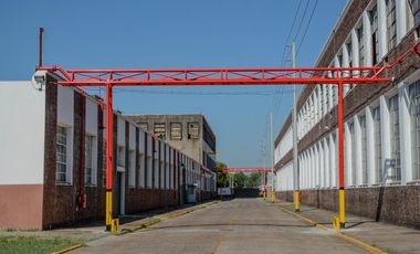 Alquiler - Depósito - 1200 m2 - Bernal