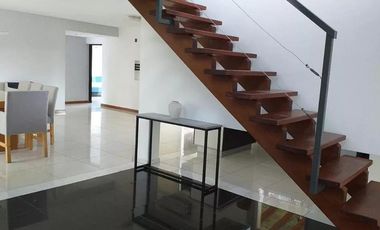 CASA EN ALQUILER ANUAL - 5amb C/ PILETA - HARAS SANTA MARIA -ESCOBAR