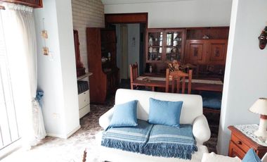 PH en venta - 4 Dormitorios 2 Baños - Cochera - Local -180Mts2 - Avellaneda