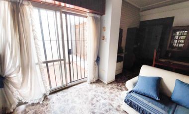 PH en venta - 4 Dormitorios 2 Baños - Cochera - Local -180Mts2 - Avellaneda
