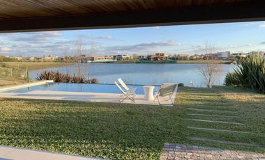 venta Casa en El Canton a la laguna 8 ambientes