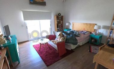 CASA SOBRE LAGUNA