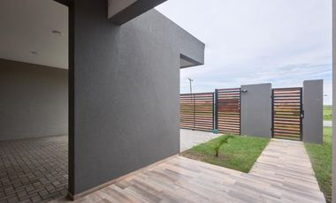 VENTA/PERMUTA - Casa - 2 dormitorios - Patios y pileta - Las Fincas de Ibarlucea, Ibarlucea