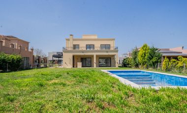 Casa en venta - Altos de Campo grande - Pilar
