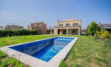Casa en venta - Altos de Campo grande - Pilar