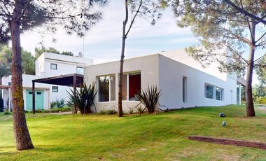 Casa en Venta - Residencial 1 Lote 42 de Costa Esmeralda - Super oportunidad