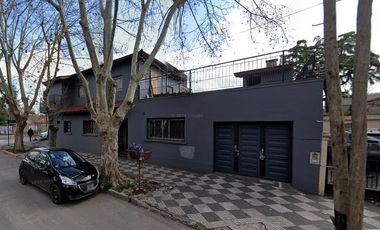 Casa en venta - 4 Dormitorios 3 Baños - Cochera - 270Mts2 - Echeverría