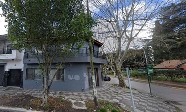 Casa en venta - 4 Dormitorios 3 Baños - Cochera - 270Mts2 - Echeverría