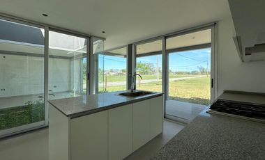 Casa en  Alvear