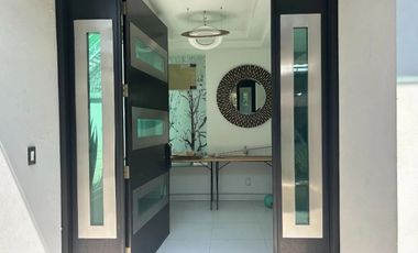 Tizapán San Ángel, Casa en venta sobre avenida principal