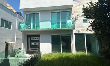Tizapán San Ángel, Casa en venta sobre avenida principal